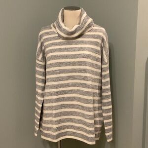 LOFT Gray and White Striped Turtleneck Sweater Sz L